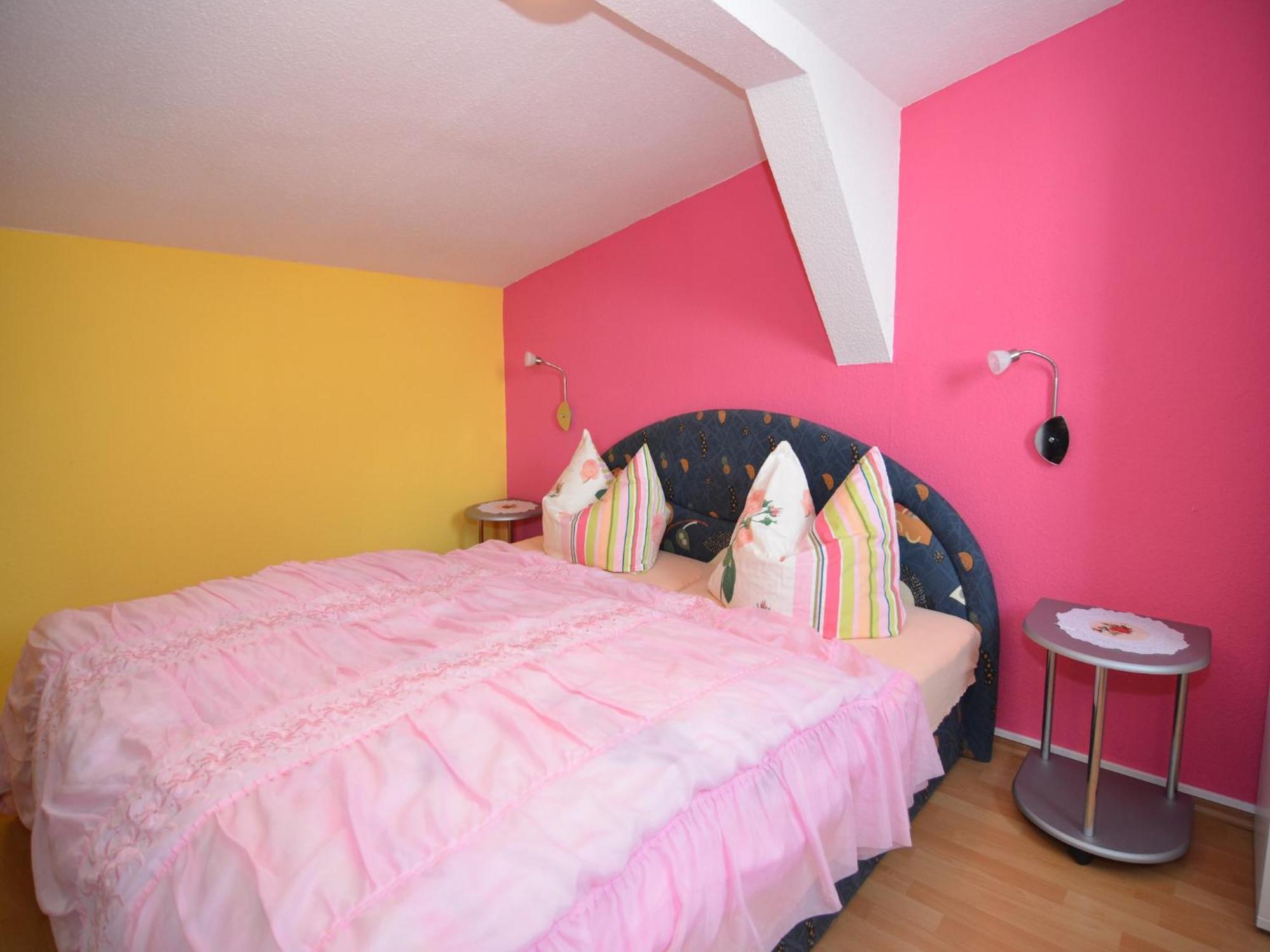 Holiday Home In Neustadt Am Rennsteig With Pond Bagian luar foto