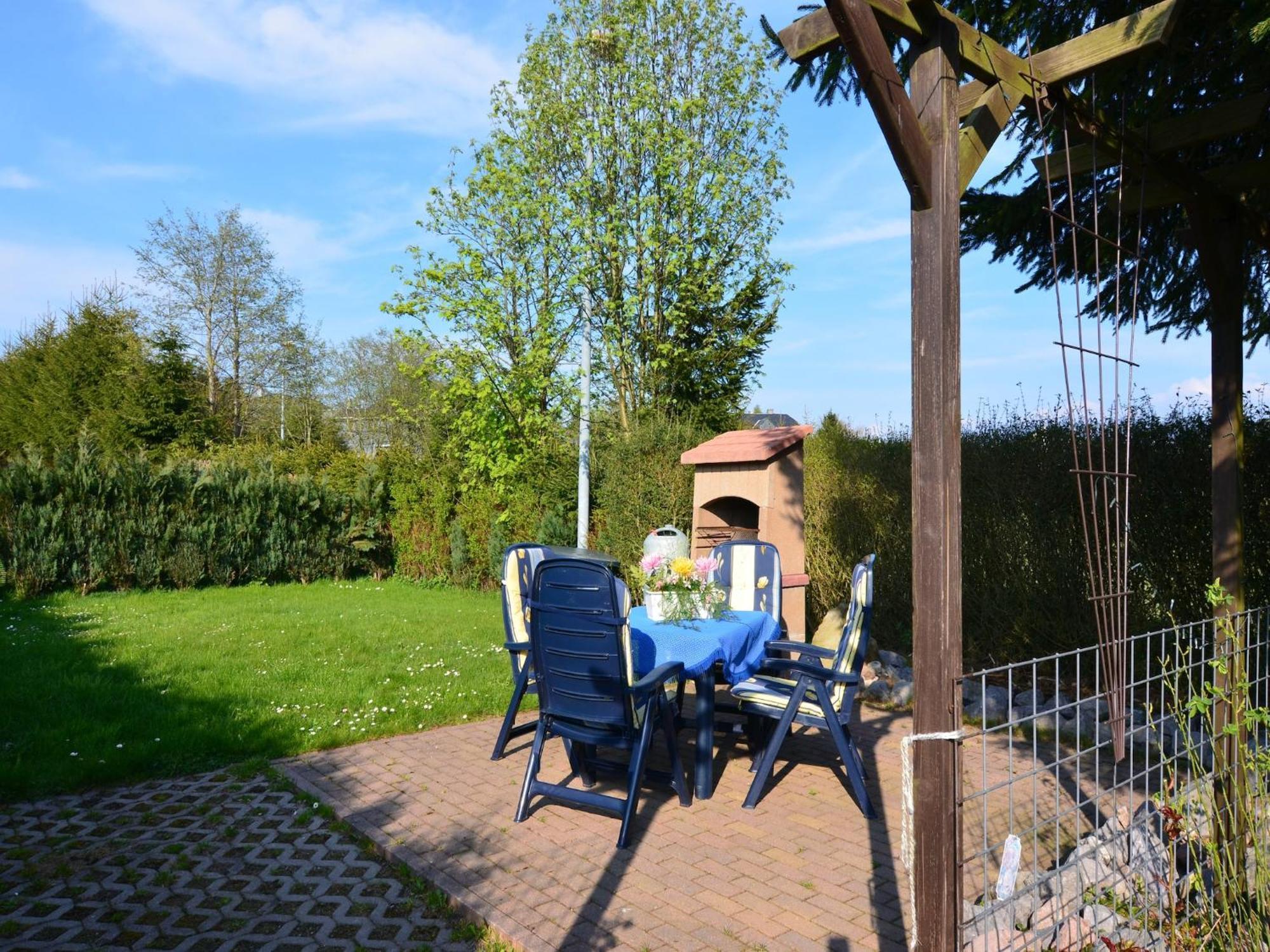 Holiday Home In Neustadt Am Rennsteig With Pond Bagian luar foto