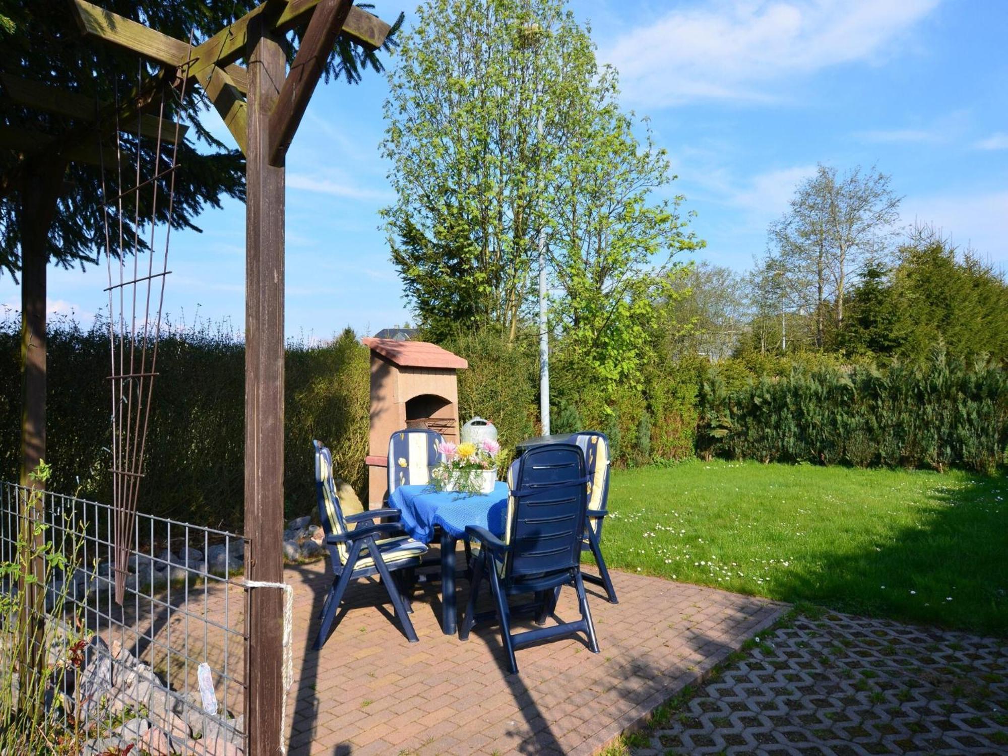 Holiday Home In Neustadt Am Rennsteig With Pond Bagian luar foto