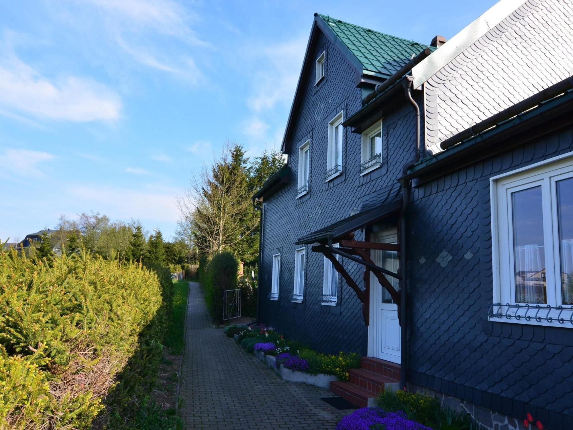 Holiday Home In Neustadt Am Rennsteig With Pond Bagian luar foto