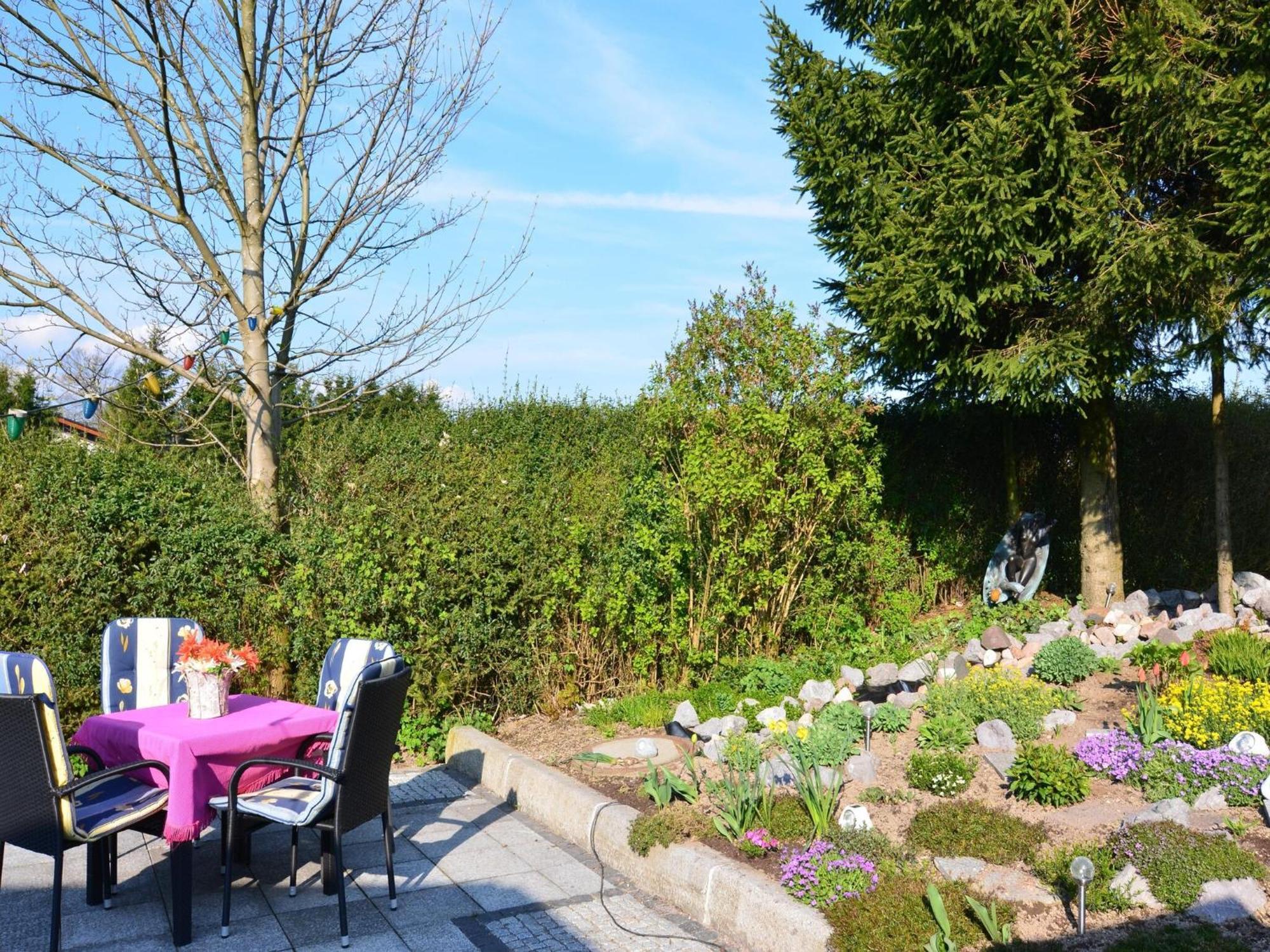 Holiday Home In Neustadt Am Rennsteig With Pond Bagian luar foto