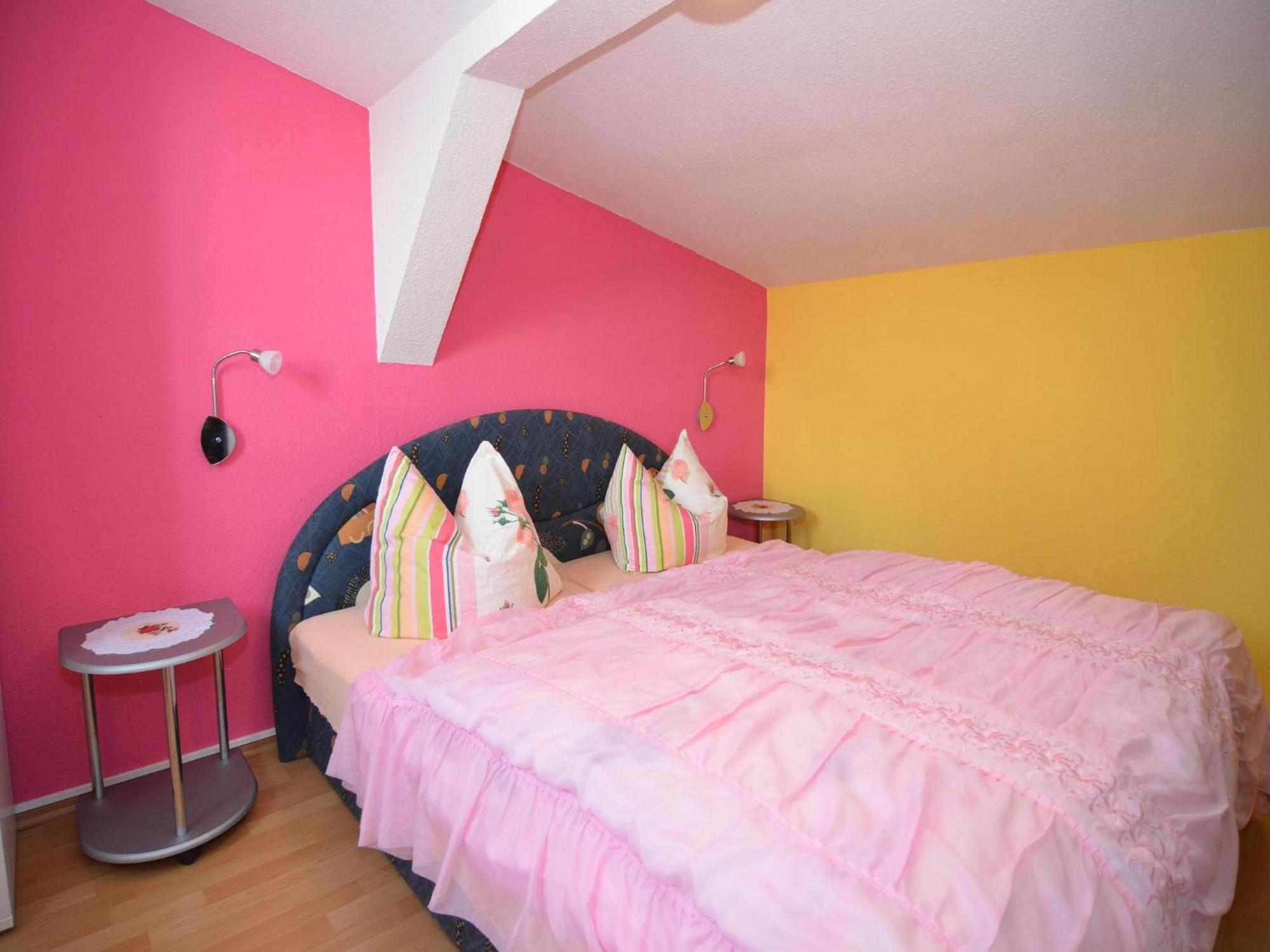 Holiday Home In Neustadt Am Rennsteig With Pond Bagian luar foto